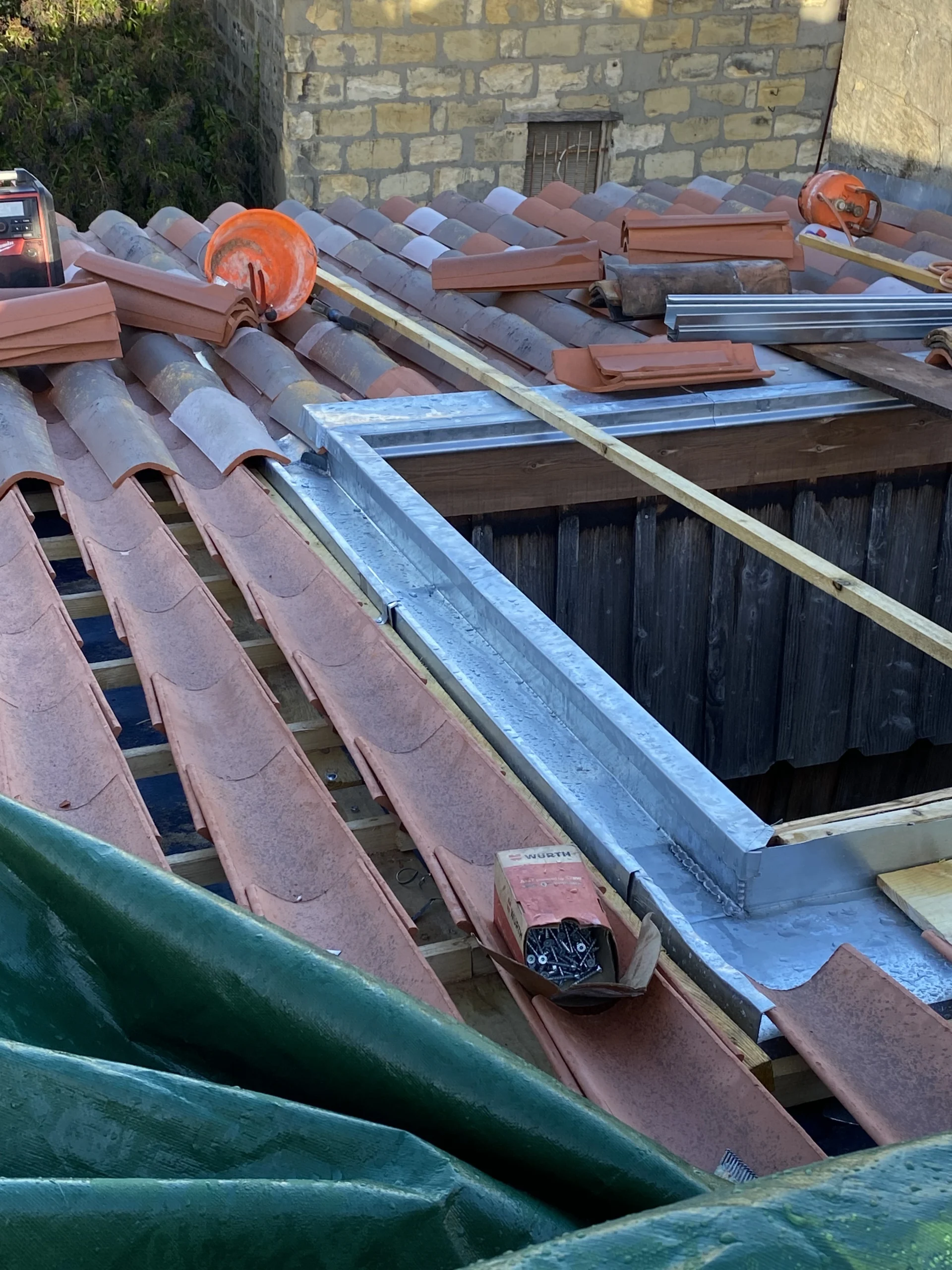 isolation-couverture-tuile-bordeaux-icos